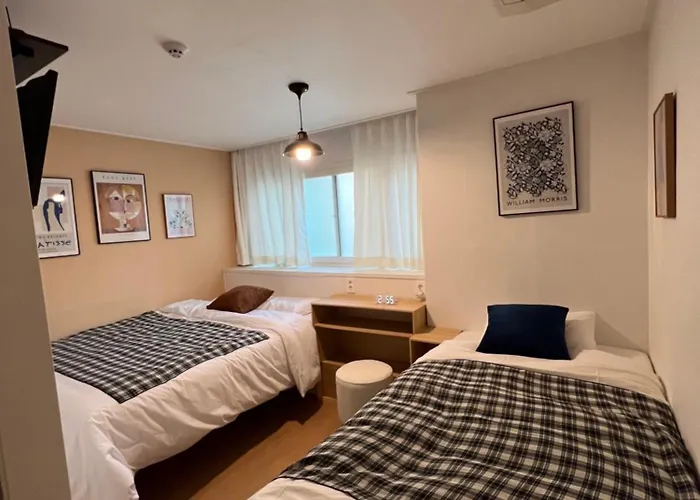 Hostel Ara *